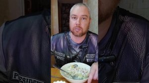 Ответы на вопросы. Ем салат оливье. #еданакамеру #Мукбанг