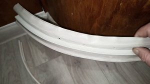 Как выгнуть ПЛАСТИКОВЫЙ ПЛИНТУС Своими руками ! Просто ! Как согнуть  плинтус по наружному радиусу !