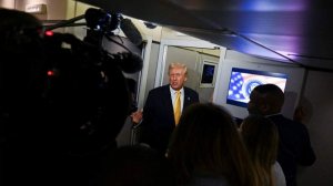 В Белом доме объяснили решение Трампа обозвать журналистку