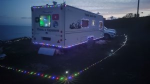 142 ч.  Жизнь в караване у моря