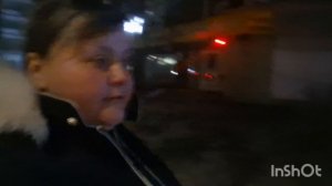 друзья я гуляю в городе  магазин  галамарт какя красотища