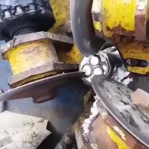 Вручную такой кабель месяц будешь чистить.