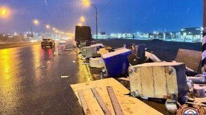 Автобус и грузовик столкнулись на трассе под Тверью, пострадал один человек