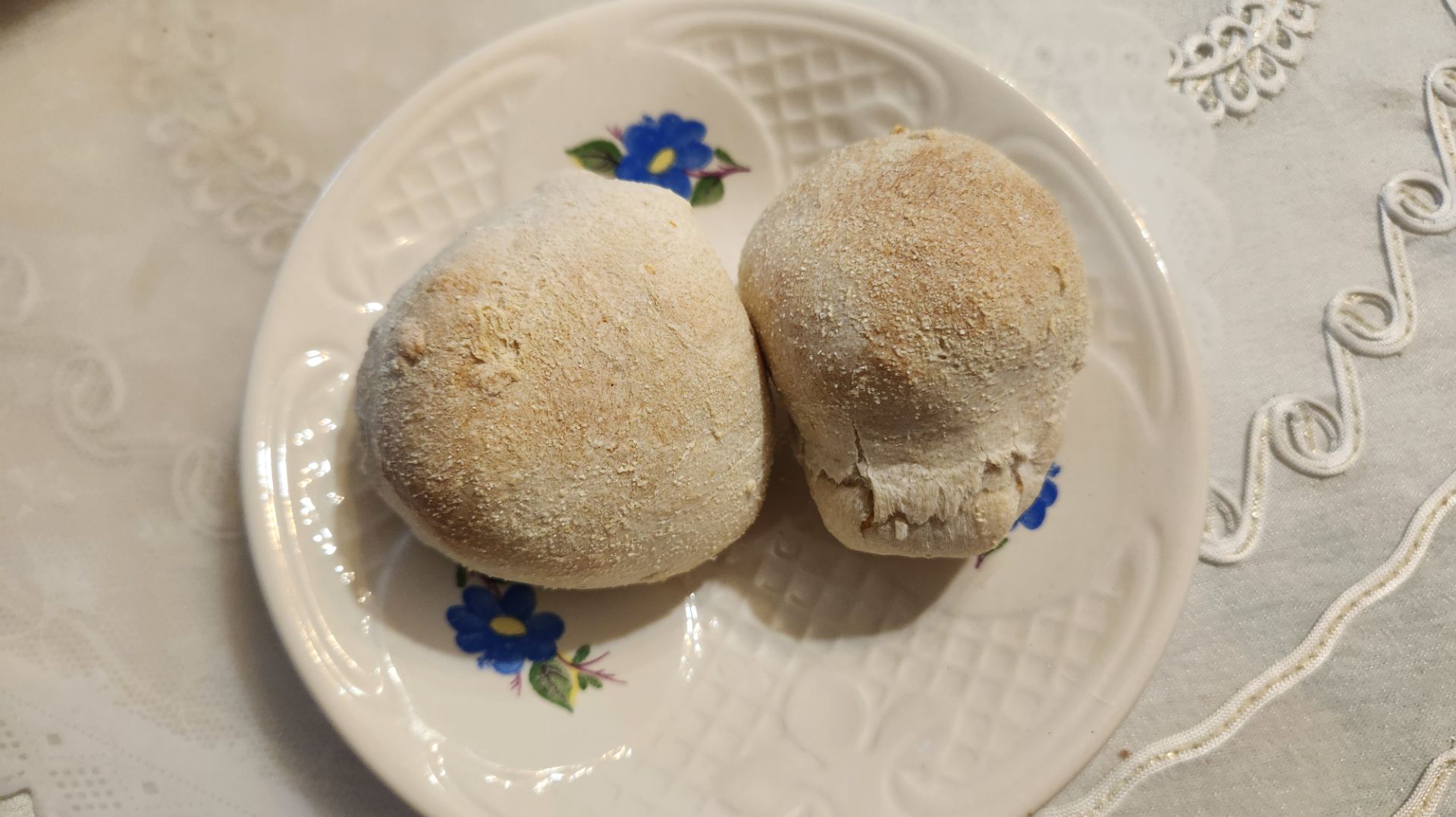 Булочки из красной пшеницы белок 15% 🥐