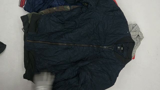 Бомберы, университетские куртки (~90% мужские) брендовые секонд оптом 3 пак