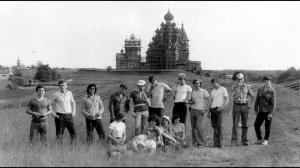 Купола церквей на острове Кижи