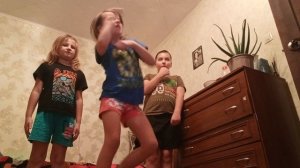 УСПЕЙ ПОВТОРИТЬ ЗА КЛОУНОМ