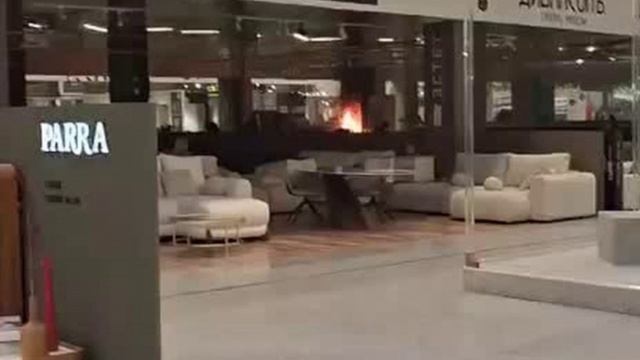 Очевидцы сообщили о пожаре в ТЦ «Кубатура» на Фучика