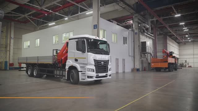 В МБ Тракс СПб вы можете купить КАМАЗ c краном-манипулятором