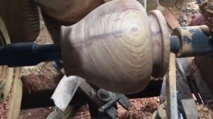 Отличные навыки работы на Токарных станках по Дереву - От Гнилого Бревна До Вазы!