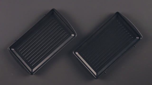 Мультипекарь, сменная панель RAMB-03, брускетты с сыром и томатом, рецепт для мультипекаря REDMOND смотреть онлайн