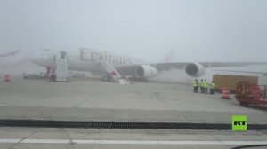 ضباب كثيف يغطي معرض دبي للطيران