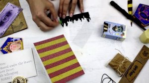 Открытка в стиле факультета Гриффиндор из Хогвартс по мотивам "Гарри Поттера"