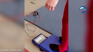 Неслабый пол: цирковая атлетка подняла зубами более 90 кг