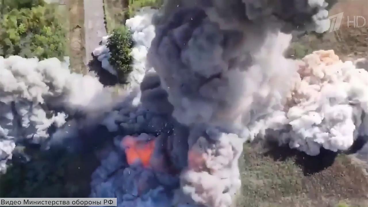 Владимиру Путину во время посещения КП группировки "Запад" доложили о полном освобождении Купянска.