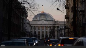 Безуглая заявила о возможности краха Украины из-за решения не увольнять Ермака