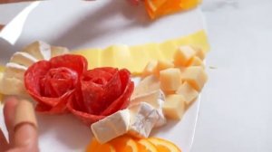 Как КРАСИВО подать колбасу и сыр на Новый Год! Нарезка как украшение праздничного стола