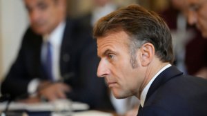 Макрон выступил против возвращения к формату G8 с участием России