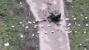 ‼️🇷🇺Робоплатформа из полка «Буревестник» убирает с дороги противотанковые мины😎🤙🇷🇺