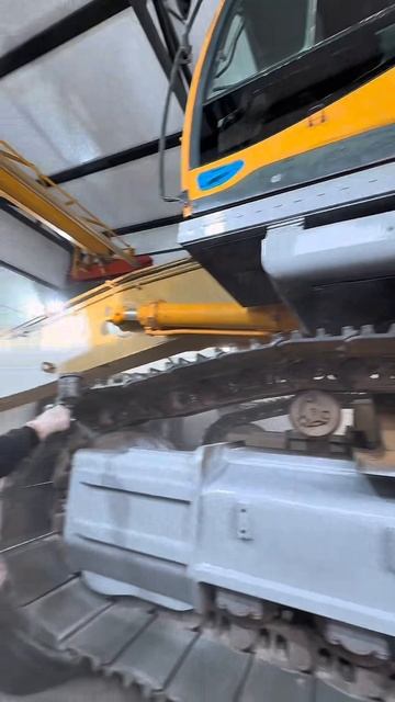 Покраска спецтехники  делаем старую как новую!