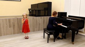 Зимняя сказка.  Исполняет Пестрякова Ксения (7 лет), концертмейстер Наталья Пестрякова