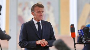 Макрон прокомментировал заявление главы Генштаба о готовности жертвовать детьми