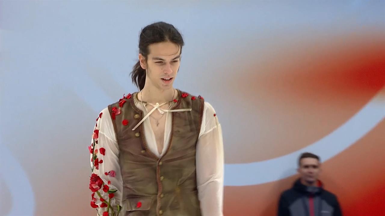 Петр Гуменник стал победителем в короткой программе пятого этапа Гран-при РФ