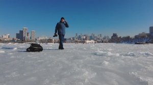 Прогулка по льду и центральная площадь.