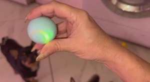 Нужно больше таких мячиков, а то мальчики и девочки поделить не могут.