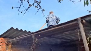 896 Мы в Шоке. Он пришёл через Год.Что теперь делать,С крыши теперь не снять. .