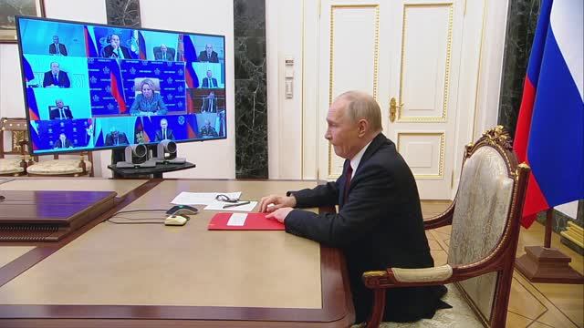 Путин прокомментировал мирный план Трампа по украинскому урегулированию смотреть онлайн