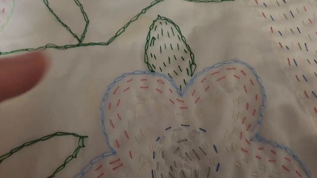 Из старой порванной простыни скатерть и салфетка//Переработка старых вещей 🪡 🧵