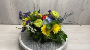 Желто-синяя композиция на стол