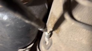 Замена тросов ручного (стояночного) тормоза VW Polo седан (акцент на нюансе)