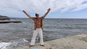 МАРШ АЛУШТЫ - автор и исполнитель НАИЛЬ ШАЙДУЛЛИН, видеоряд - СВЕТЛАНА КЛУШИНА