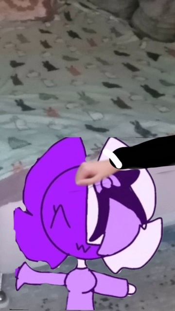 Я погладил Дарину и ей очень нравится! :)