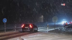 Холод, метели и заносы на дорогах: Европу засыпает снегом.