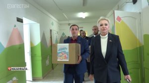 Дагестанские депутаты навестили маленьких пациентов отделения онкологии и гематологии