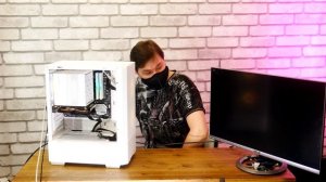 Бомж видеокарты с авито по низу рынка