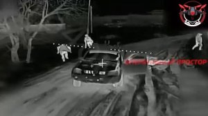 Удар дроном по всушному автомобилю. Один из Микол еле унес ноги…