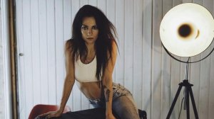 Светлана Светикова и её секреты, а Роман Костомаров занялся экстремальным спортом флайбордингом.