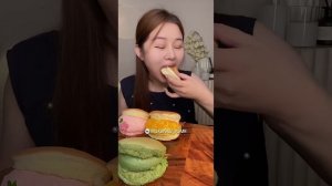 Video by Мукбанг. ASMR. Китайцы едят на камеру. Мокбанг (720p) (1)