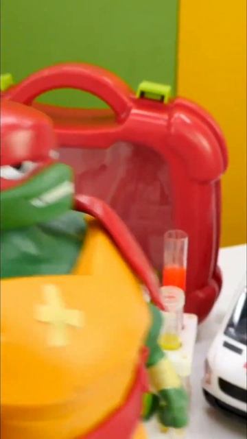 Доктор Ой вылечил Рафаэля! 🐢💉 #шортс #ЧерепашкиНиндзя #длядетей