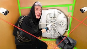 ВЛАД А4 - Ограбление КАРТОННОГО БАНКА Челлендж !  А4