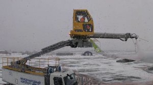 ИРКУТСК облив самолета снегопад