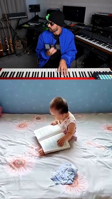 Ребёнок читает 🥰 смотреть онлайн