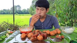 Тушеная свиная грудинка с соусом из морепродуктов и свежими овощами такая вкусная. MUKBANG