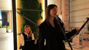 Анна Лама читает стихи. а хочешь я открою тайну?