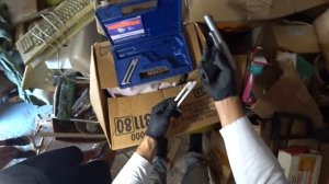 АУКЦИОН КОНТЕЙНЕРОВ В США. Старый оружейный гараж. Выглядел как хлам, но...