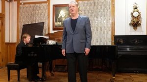 Владимир Байков исполняет романс Милия Балакирева «Взгляни, мой друг». Фортепиано — Михаил Ченцов
